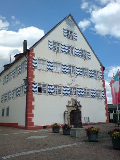 Rathaus in Möhringen, Donau-Radweg