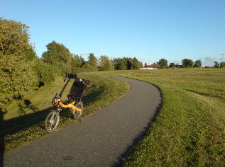 Ostsee-Radweg bei Lobbe auf Rügen
