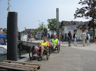 Vergrößern Im Hafen von Niendorf, Ostseeküsten-Radweg